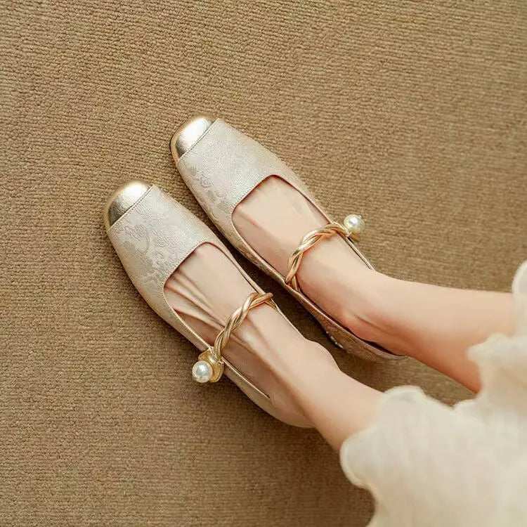Vela Pearl Pumps