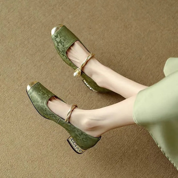 Vela Pearl Pumps
